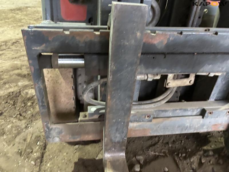 Linde E16 Electric forklift 13