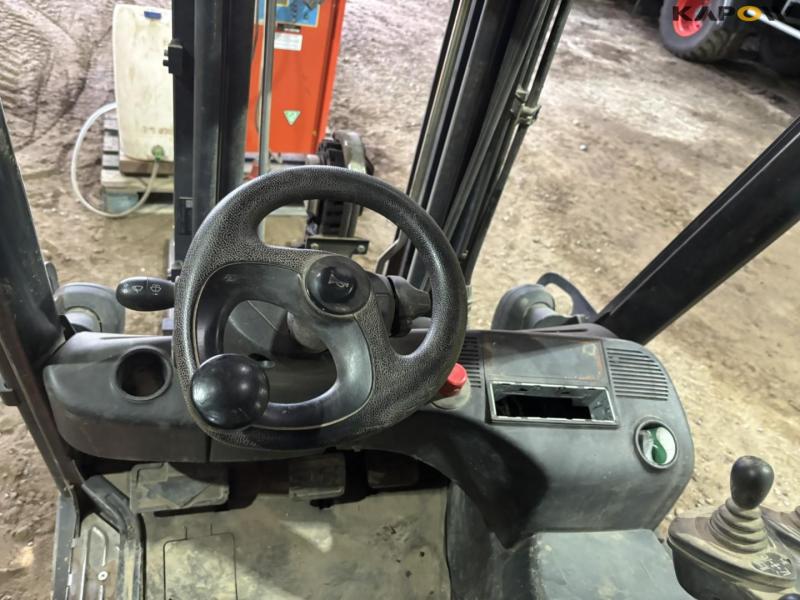 Linde E16 Electric forklift 43
