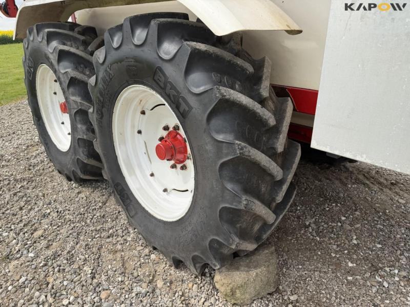 Lindus 7000-24 sprayer 64