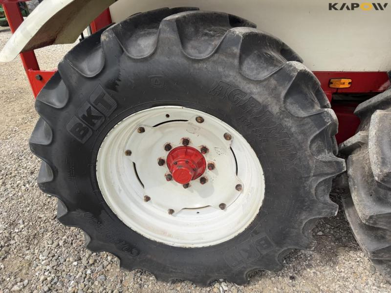 Lindus 7000-24 sprayer 67