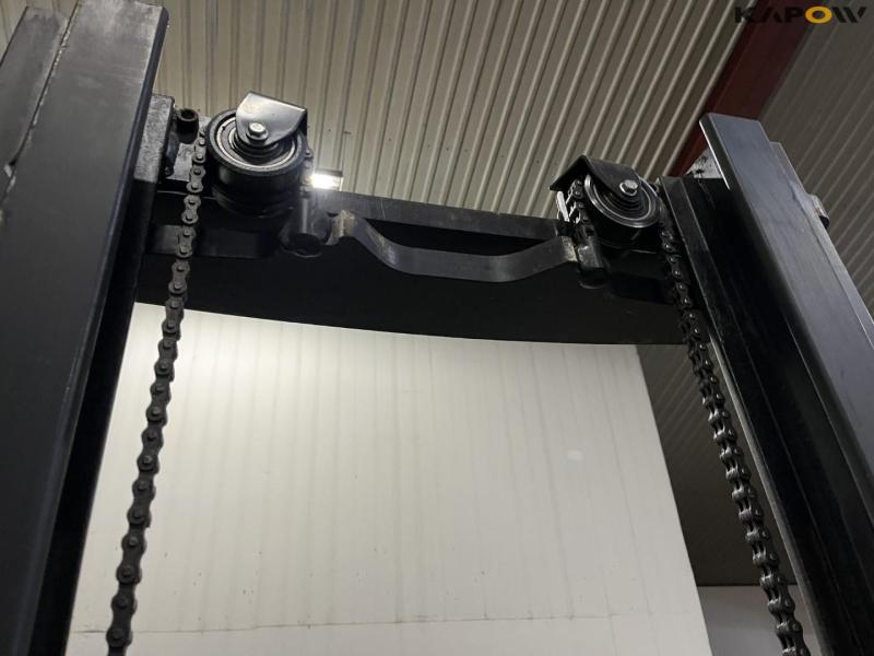 LOC A12 electric forklift 18