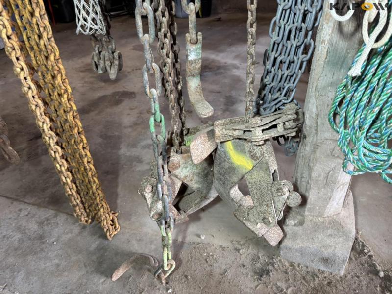 Lifting chains 15