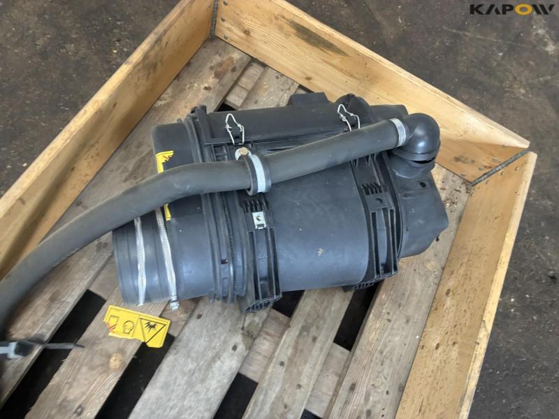 Air filter box for Valtra S-series 9