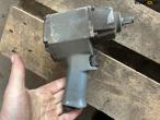 Air wrenches 15
