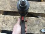 Air wrenches 19