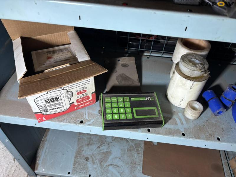 Lights and electrical items 21