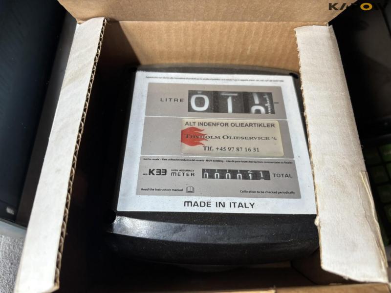 Lights and electrical items 23