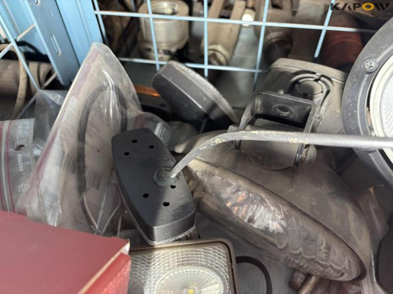 Lights and electrical items 29