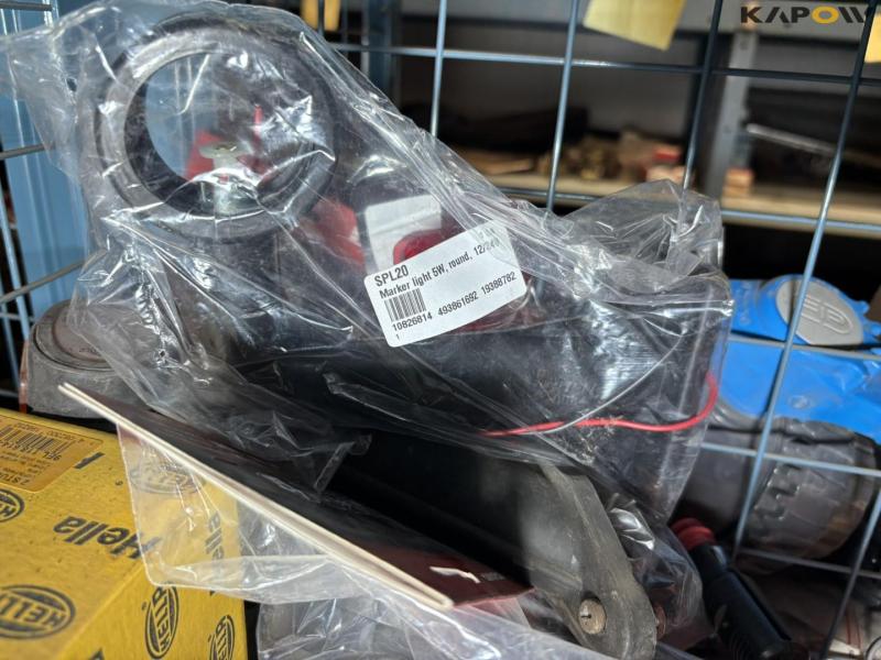 Lights and electrical items 35