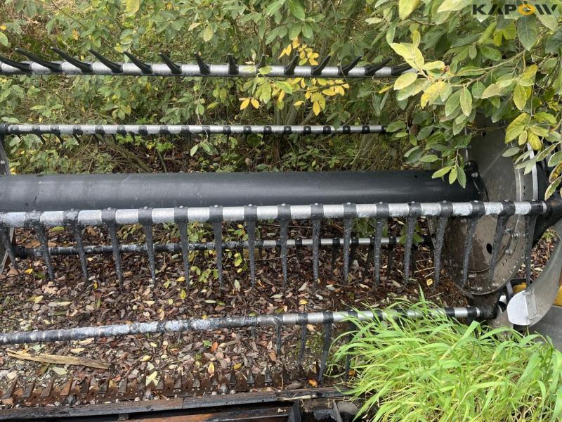 Macdon FD245 header 7