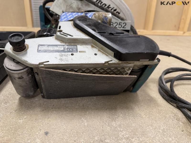 Makita and Dewalt power tools 7