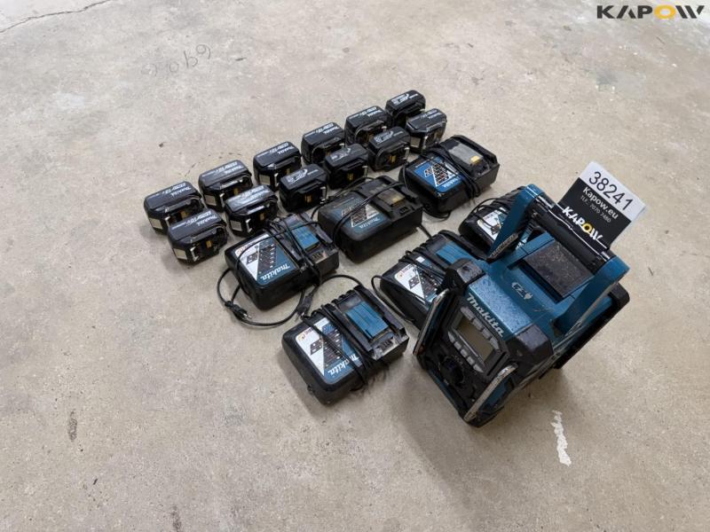 Makita radio, batteries and charger 14