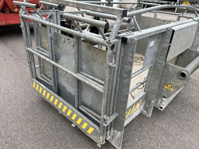 Manitou MRT2540 telescopic handler 23