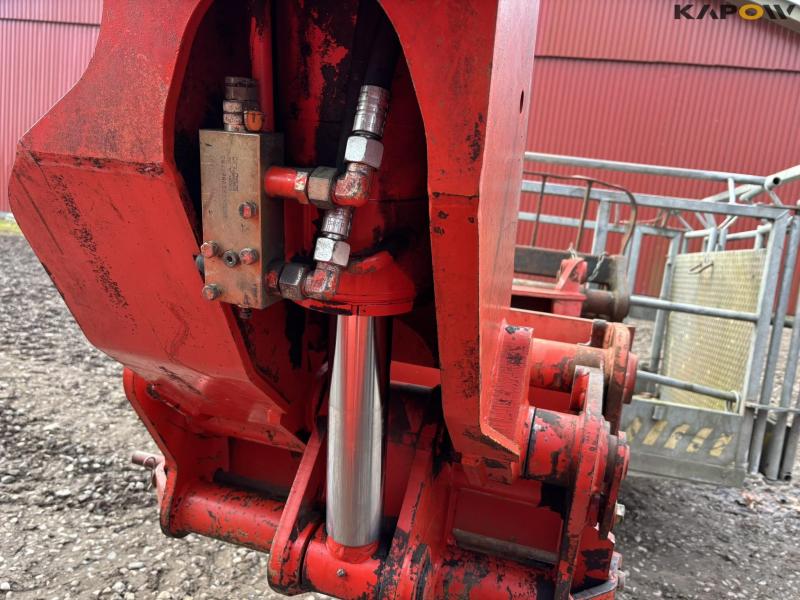 Manitou MT 1233S telescopic handler 17