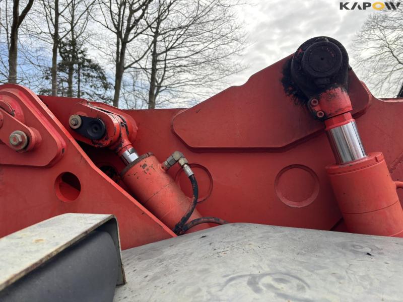 Manitou MT 1233S telescopic handler 34