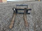 Manitou pallet forks 2
