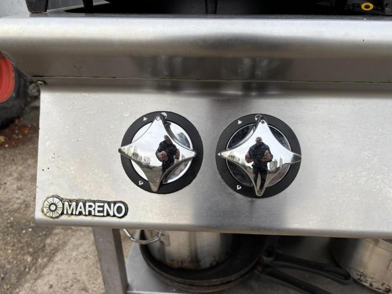 Mareno gas stove 16