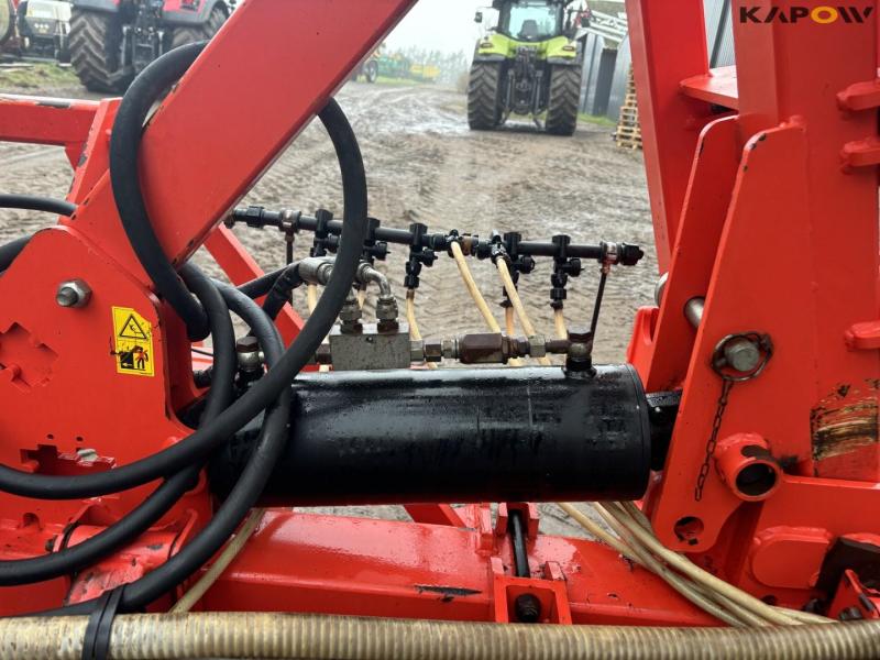 Maschio corn cleaner with HE-VA seed box 18