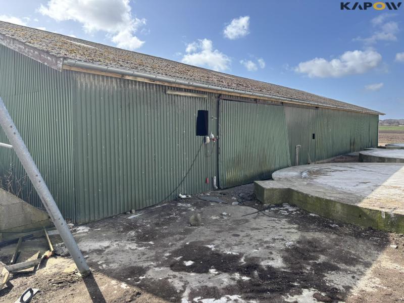 Engine house approx. 400 m2 5