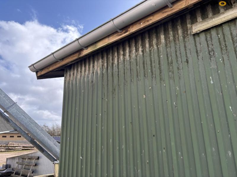 Engine house approx. 400 m2 29