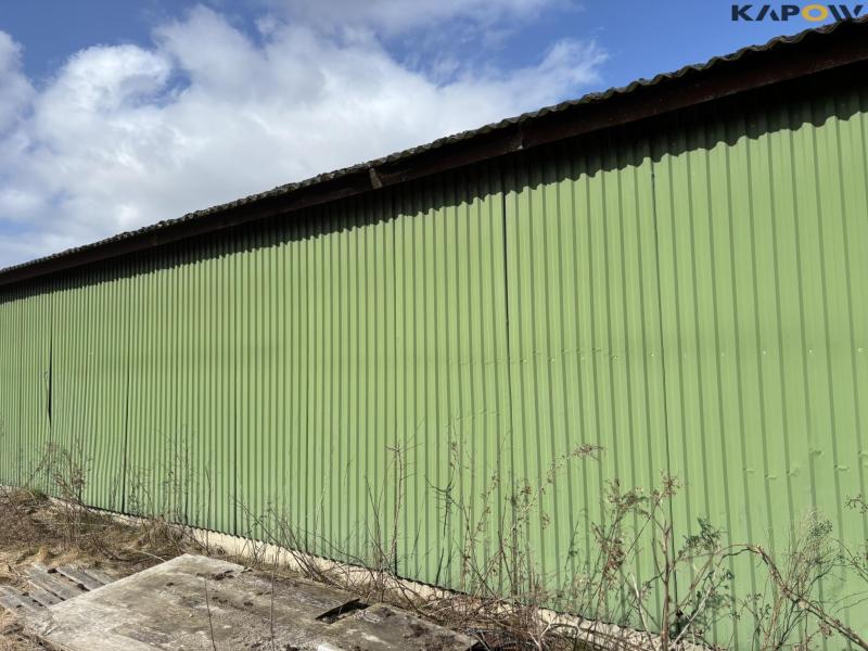 Engine house approx. 400 m2 38