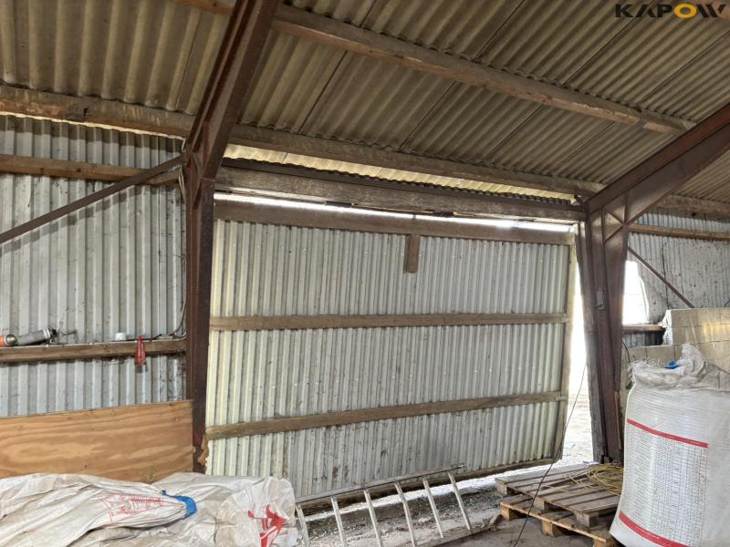 Engine house approx. 400 m2 50