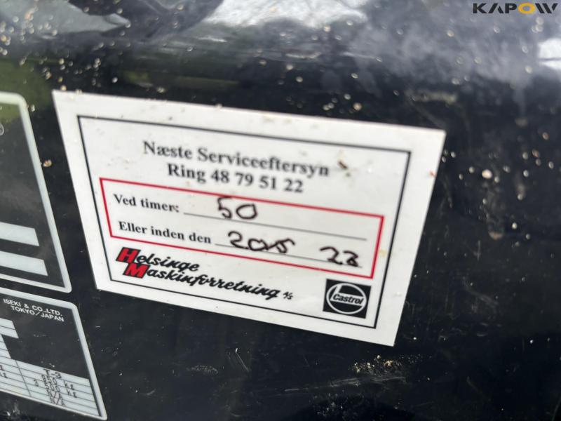 Massey Ferguson 1735 4WD tractor 75