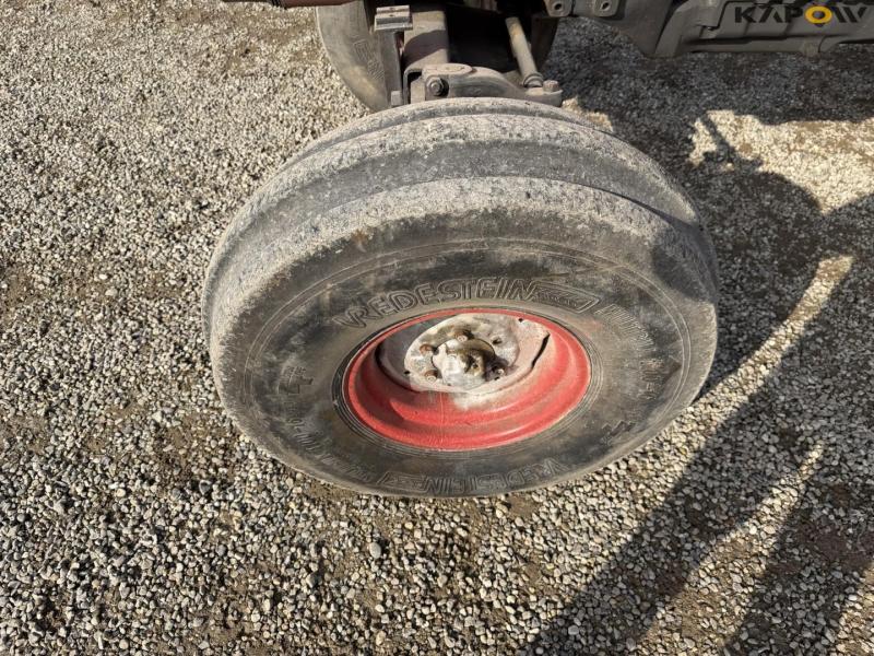 Massey Ferguson 1135 multi power tractor 58