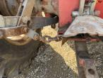 Massey Ferguson 1250 tractor 28