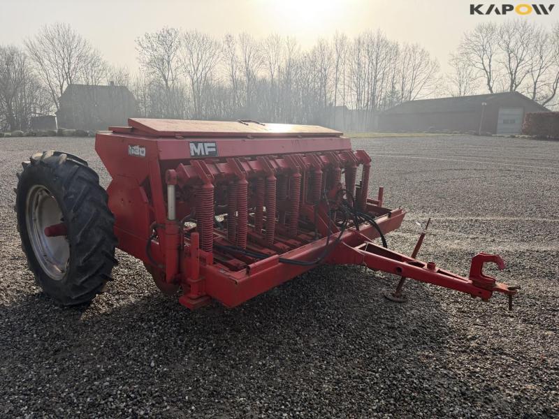 Massey Ferguson 130 seed drill 3