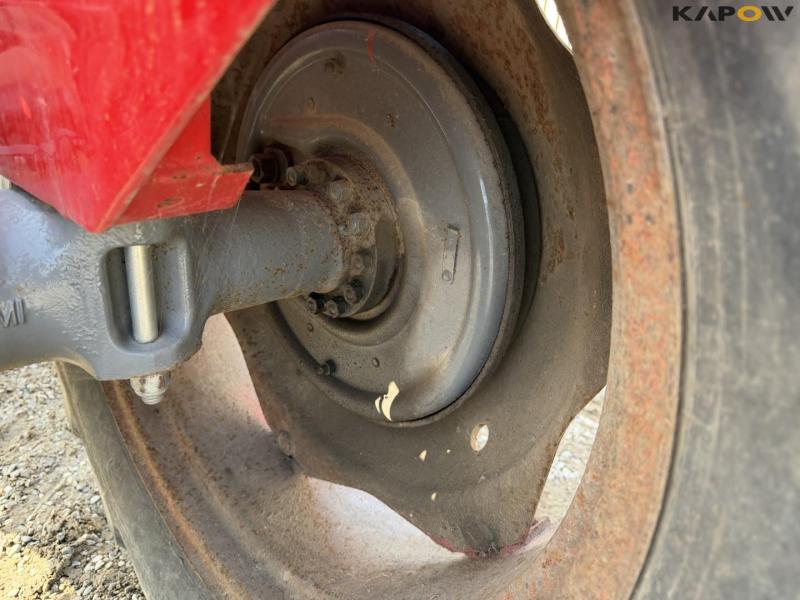 Massey Ferguson 135 tractor 39