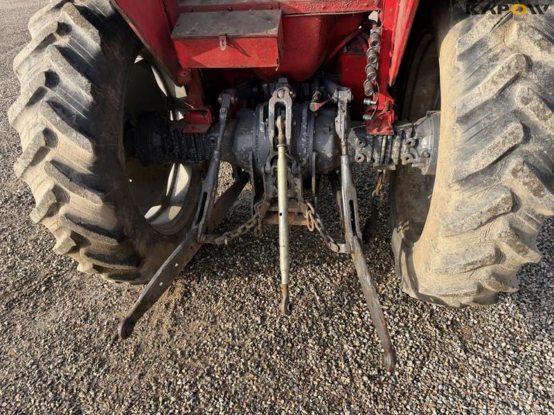 Massey Ferguson 185 tractor 22