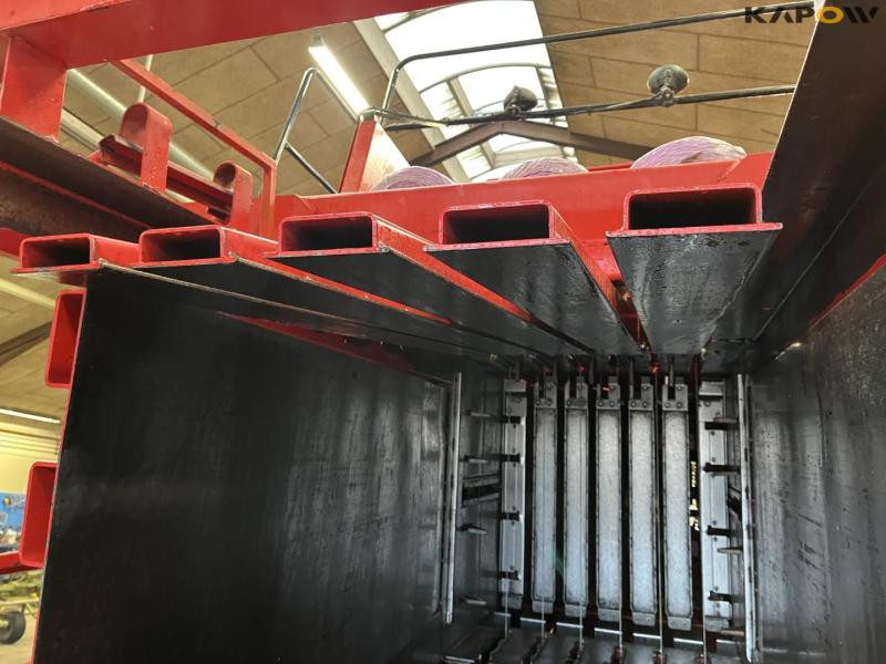 Massey Ferguson 190 big baler 23