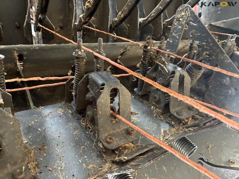Massey Ferguson 2190 baler with trailer 37