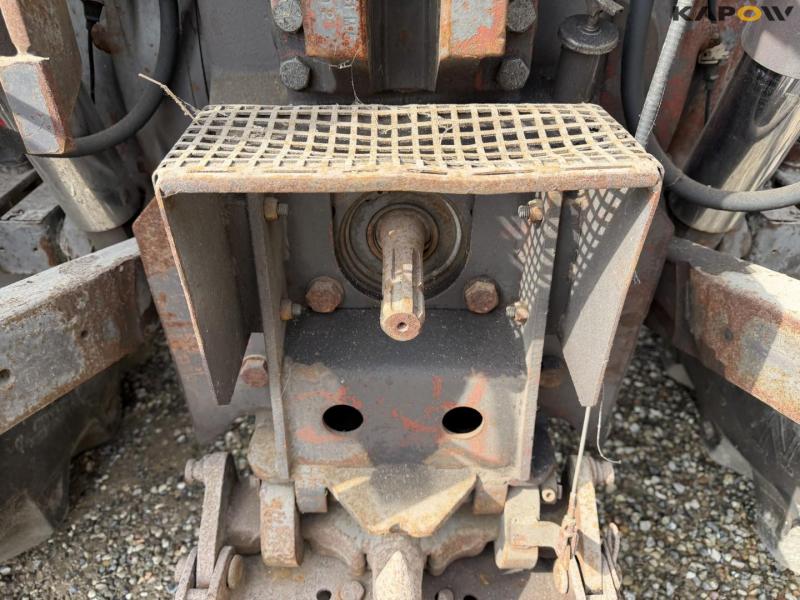 Massey Ferguson 2725 electronic tractor 28