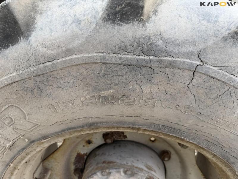 Massey Ferguson 2725 electronic tractor 56