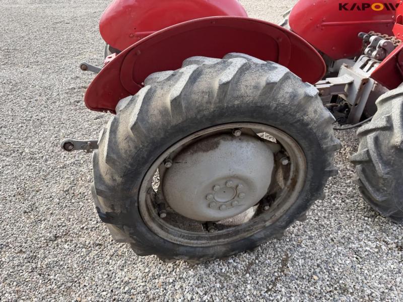 Massey Ferguson 35 multi-power tractor 31