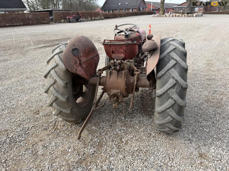 Massey Ferguson 35 tractor 6