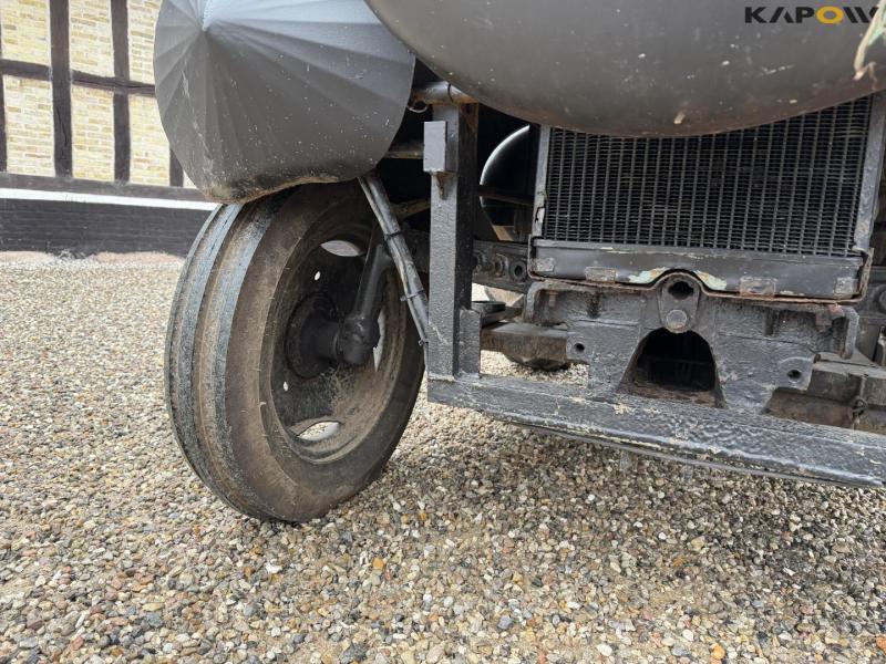 Massey Ferguson 35 tractor 14