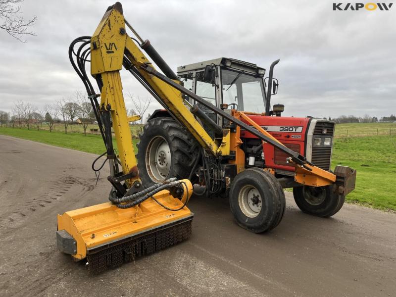 Massey Ferguson 390 tractor with arm mower 3