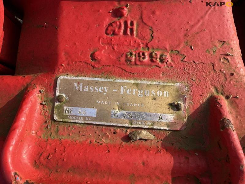 Massey Ferguson 46 plow 21