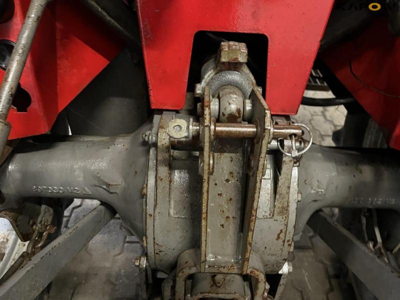 Massey Ferguson 550 tractor 23