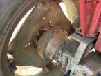 Massey Ferguson 590 tractor 36