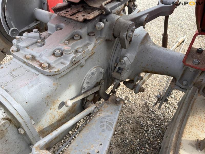 Massey Ferguson 65 tractor 27