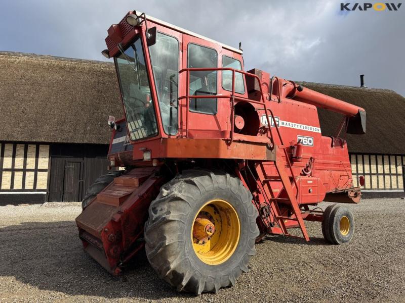 Massey Ferguson 760 combine harvester 1
