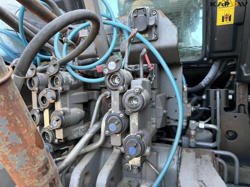 Massey Ferguson 8690 tractor with front loader 40