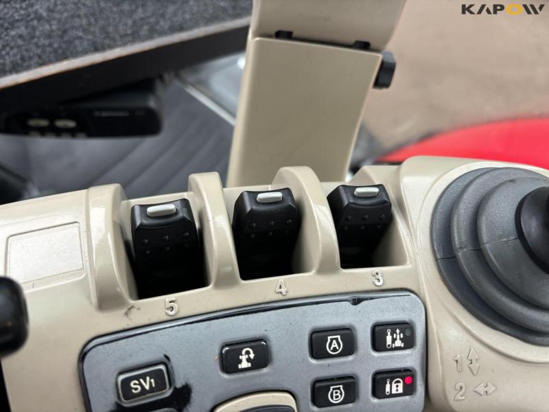 Massey Ferguson 8690 tractor 53