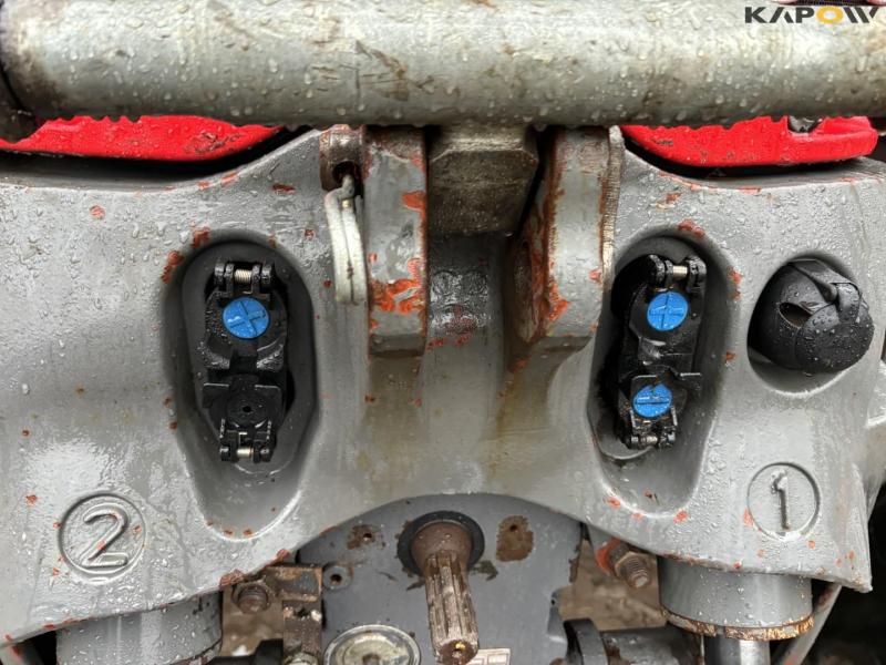 Massey Ferguson 8690 tractor. 18