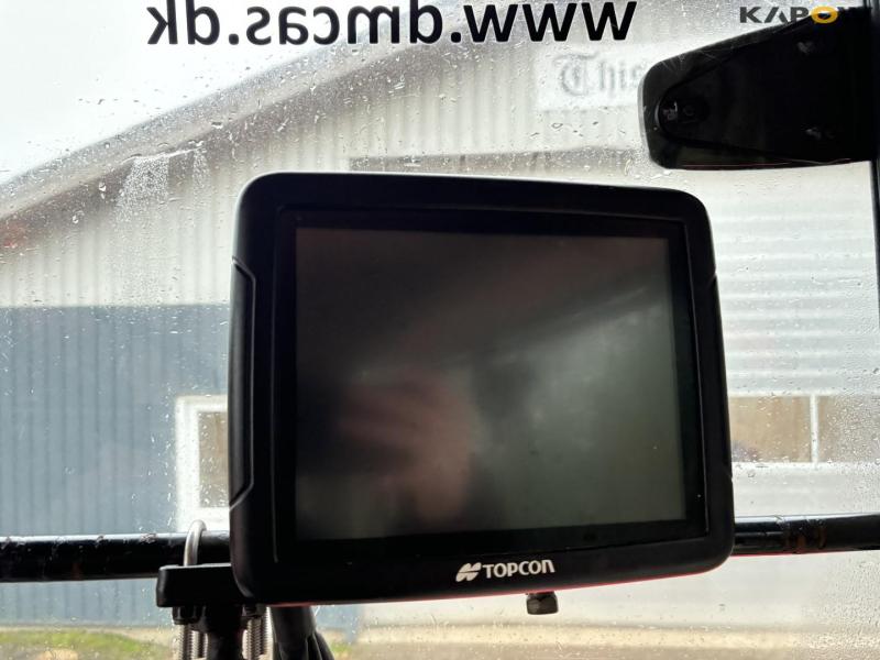 Massey Ferguson 8690 tractor. 63