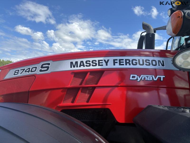 Massey Ferguson 8740S DynaVT tractor 10